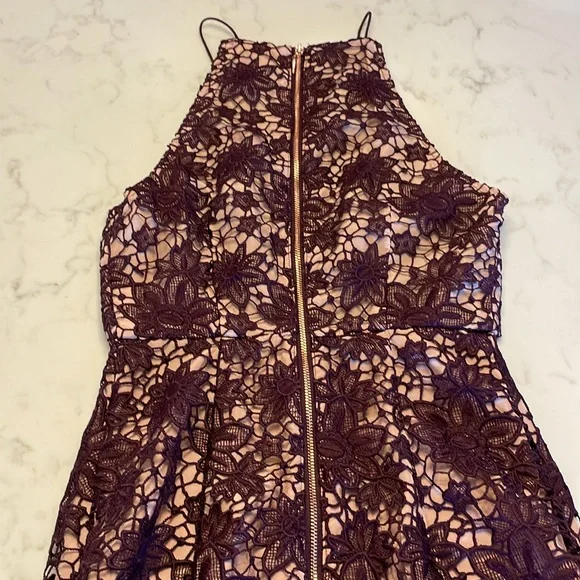 Stylestalker Rosale Lace Dress with Cut Out - Picture 9 of 9